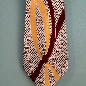 Stylish 1940s Vintage Tie in Burgundy and Gold - Brown Bros
